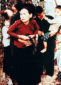 My_Lai_massacre_woman_and_children